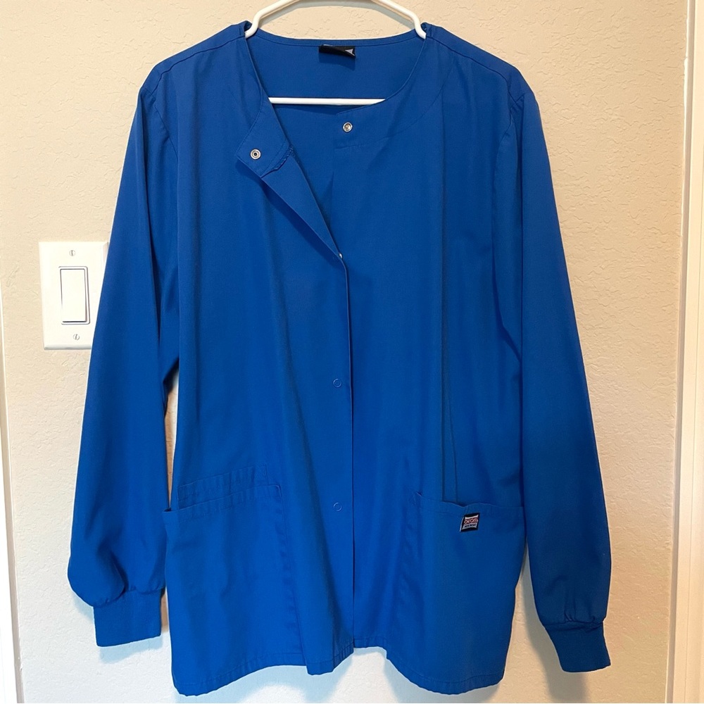 ✅3/$15 Cherokee Scrub Jacket Royal Blue Size Medium